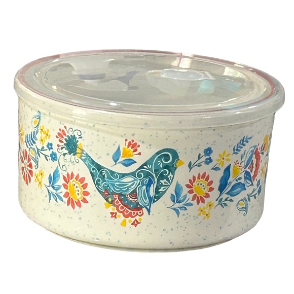 The Pioneer Woman Other - The Pioneer Woman Mazie Ceramic Bowl With Lid